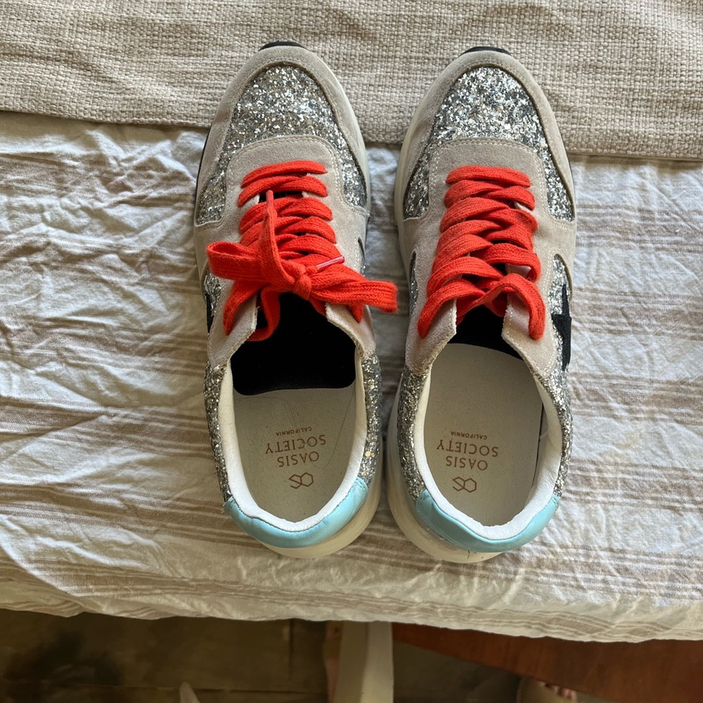 Sneakers